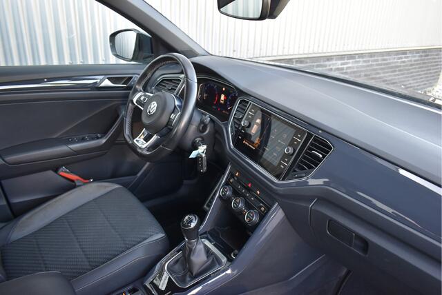 Volkswagen T-Roc 1.5 TSI R-line Virtual cockpit, Trekhaak, Adaptive cruise, Carplay, DAB, NAP