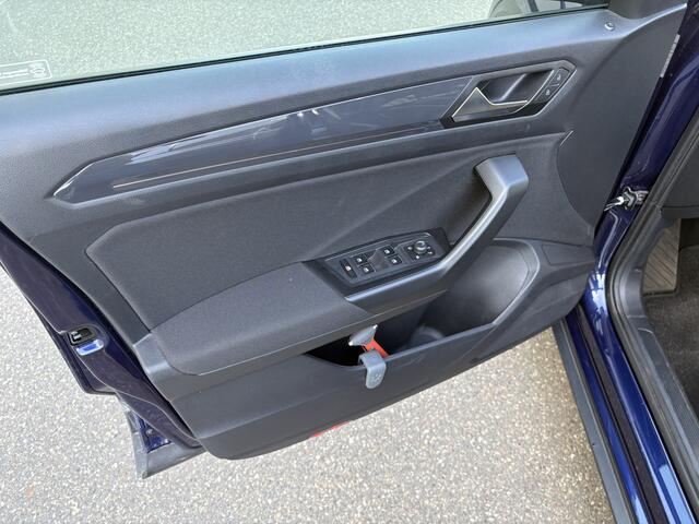 Volkswagen T-Roc 1.5 TSI Sport / AUTOMAAT / NAVI / CRUISE / 32dkm! NAP! / CARPLAY