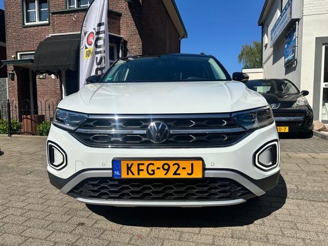 Volkswagen T-Roc 1.5 TSI LIFE BNS facelift model AUTOMAAT