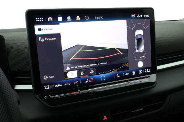 Volkswagen T-Roc 1.5 eTsi 150pk DSG R-Line First Edition Trekhaak Camera Keyless Stoelverwarming Virtual Cockpit Carplay