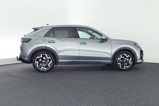 Volkswagen T-Roc 1.5 eTsi 150pk DSG R-Line First Edition Trekhaak Camera Keyless Stoelverwarming Virtual Cockpit Carplay