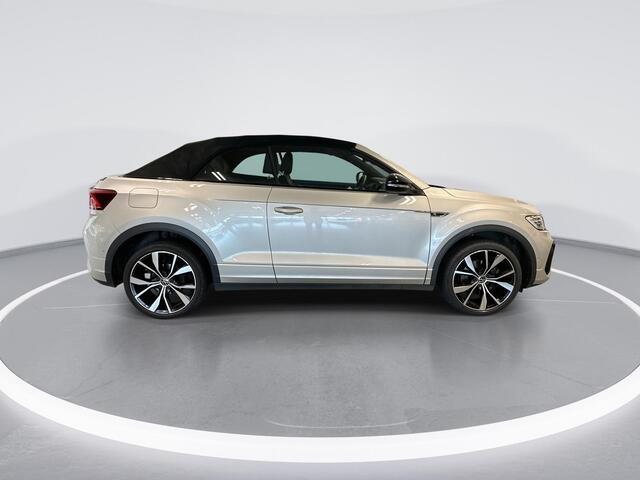 Volkswagen T-Roc Cabrio 1.5 TSI 150pk DSG R-Line · Camera · Matrix LED · Beats Audio · Afneembare Trekhaak · Side Assist · Keyless · Stuur- & Stoelverwarming ·