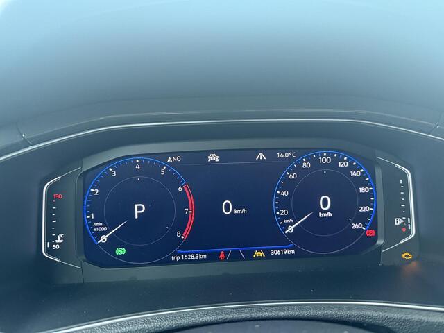 Volkswagen T-Roc 1.5 TSI Sport Business R | 150 PK | Automaat | Achteruitcamera | Navigatiesysteem | R-Line |