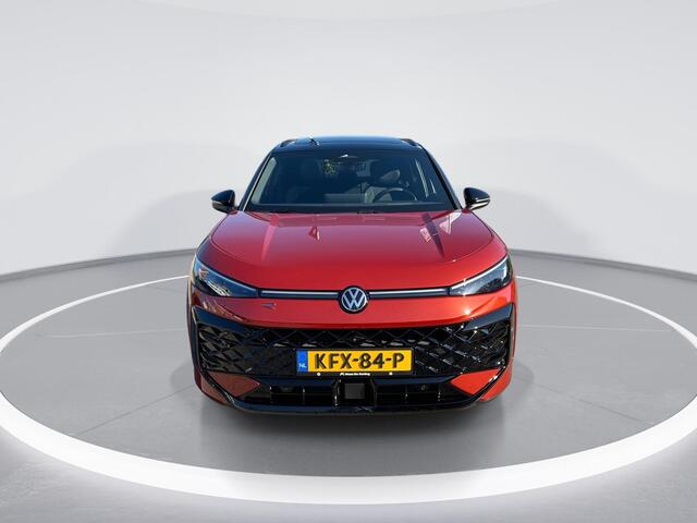 Volkswagen T-Roc 1.5 eTSI R-Line First Edition (360° Camera, Schuif-kanteldak, Elektrische achterklep, etc.)