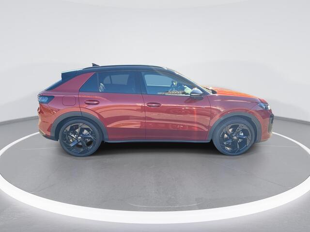 Volkswagen T-Roc 1.5 eTSI R-Line First Edition (360° Camera, Schuif-kanteldak, Elektrische achterklep, etc.)