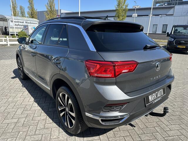 Volkswagen T-Roc 1.5 TSI IQ Drive Panorama Carplay Trekhaak