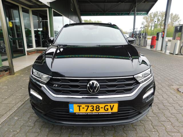 Volkswagen T-Roc 1.5TSI 150PK R-LINE! All-in Prijs! Trekhaak!