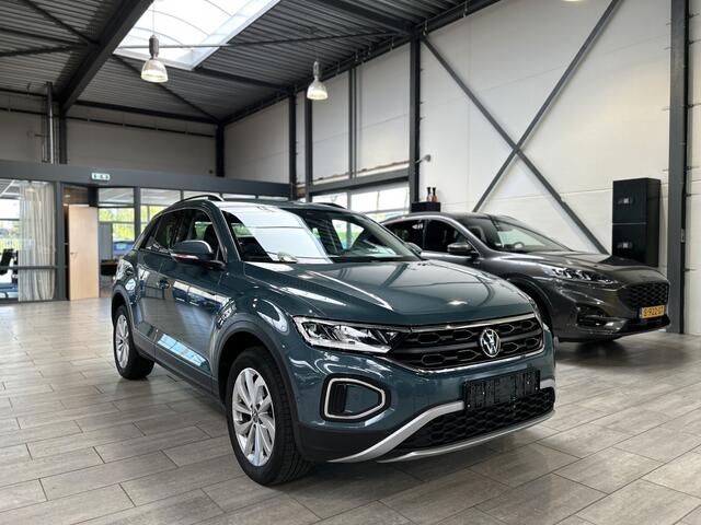 Volkswagen T-Roc 1.5 TSI Life Edition | AUTOMAAT | Adapt. Cruise | Clima | Camera | LED | Apple carplay // Android auto | Fabrieksgarantie t/m 03-2029 |