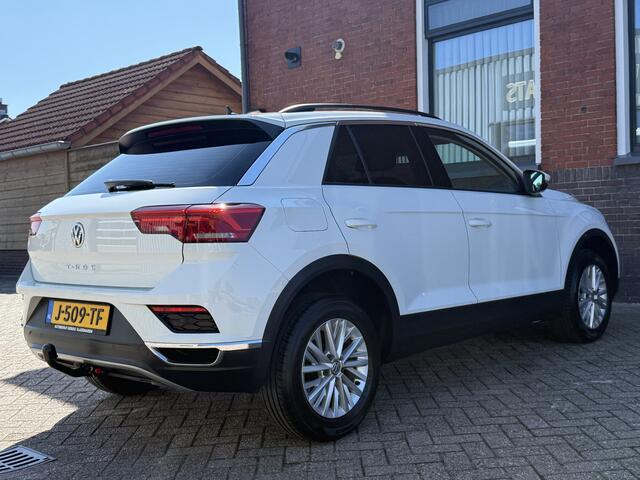 Volkswagen T-Roc 1.0 TSI Style | TREKHAAK | CAMERA | CARPLAY | STOEL/STUUR VERW. |