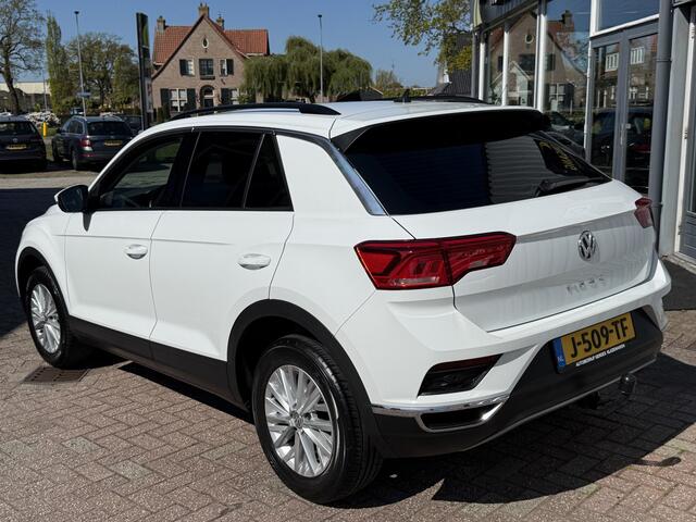 Volkswagen T-Roc 1.0 TSI Style | TREKHAAK | CAMERA | CARPLAY | STOEL/STUUR VERW. |
