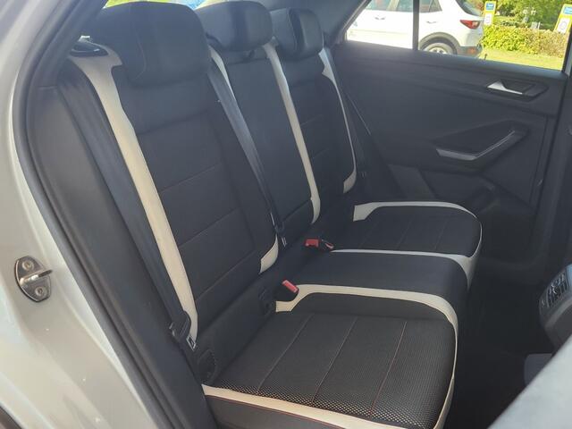 Volkswagen T-Roc 2.0 TSI 4Motion Sport, Pano, Trekhaak, Virtual Cockpit, Stuur- Stoelverwarming