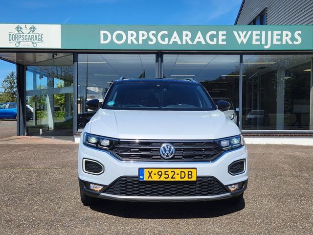 Volkswagen T-Roc 2.0 TSI 4Motion Sport, Pano, Trekhaak, Virtual Cockpit, Stuur- Stoelverwarming