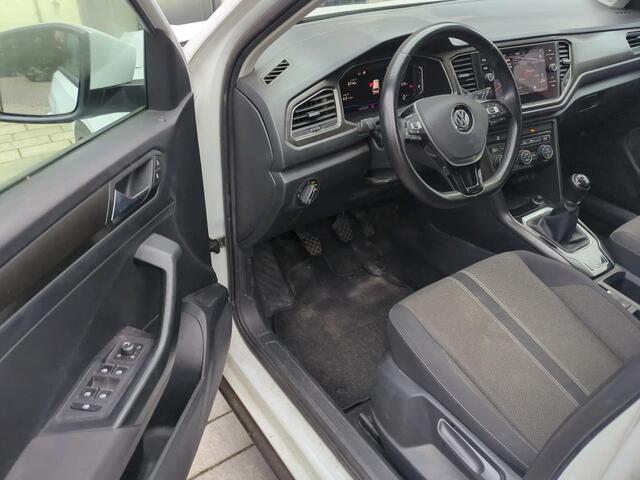 Volkswagen T-Roc 1.0 TSI Style | Trekhaak | Panorama | Full-LED | Navi
