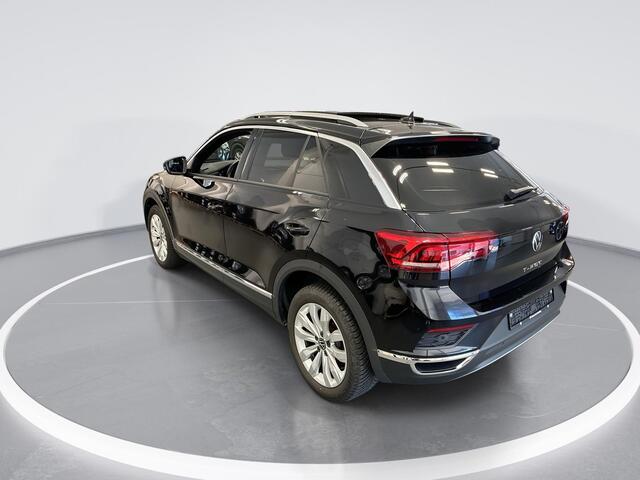 Volkswagen T-Roc 1.5 TSI 150pk DSG Sport · Panoramadak · Apple/Android Car Play · Stoelverwarming · Alarm · Keyless · 17'' Inch ·