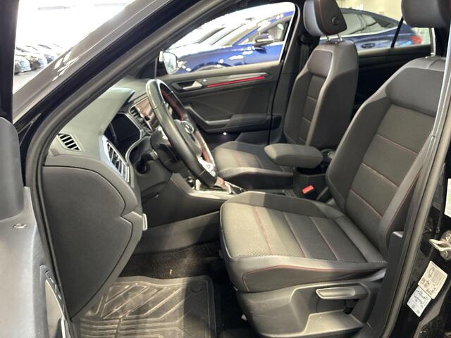 Volkswagen T-Roc 1.5 TSI 150pk DSG Sport · Panoramadak · Apple/Android Car Play · Stoelverwarming · Alarm · Keyless · 17'' Inch ·