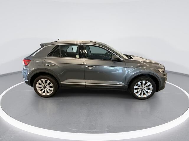 Volkswagen T-Roc 1.5 TSI 150pk DSG Sport · Camera · Afneembare Trekhaak · Dodehoeksensor · Keyless · Elek. Achterklep · Stuur- & Stoelverwarming · ACC ·