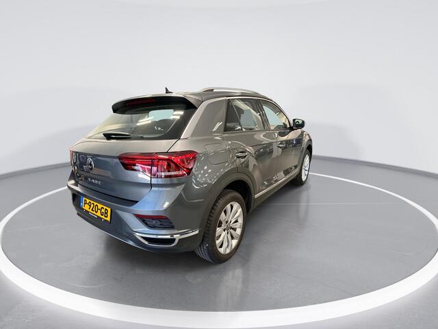 Volkswagen T-Roc 1.5 TSI 150pk DSG Sport · Camera · Afneembare Trekhaak · Dodehoeksensor · Keyless · Elek. Achterklep · Stuur- & Stoelverwarming · ACC ·