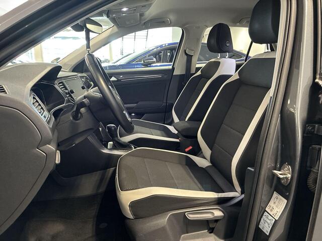 Volkswagen T-Roc 1.5 TSI 150pk DSG Sport · Camera · Afneembare Trekhaak · Dodehoeksensor · Keyless · Elek. Achterklep · Stuur- & Stoelverwarming · ACC ·