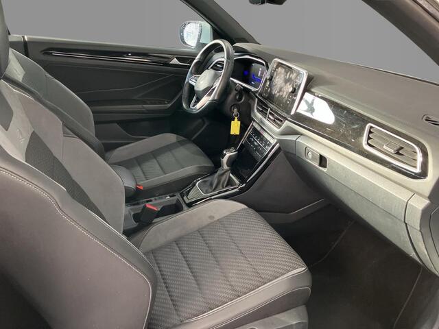 Volkswagen T-Roc Cabrio 1.5 TSI 150pk Automaat R-Line / Stoelverwarming / App Connect / Adaptive Cruise / Wordt Verwacht