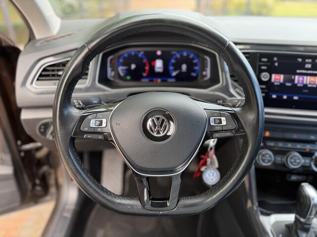 Volkswagen T-Roc 1.5 TSI Sport 150 PK DSG | Blind Spot | Digidash | Camera | Adaptive |