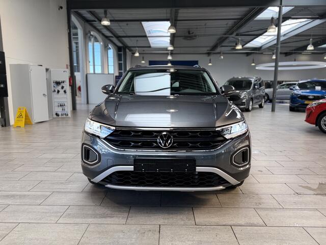 Volkswagen T-Roc 1.5 TSI Life Edition | AUTOMAAT | Adapt. Cruise | Clima | Camera | LED | Apple carplay // Android auto | Fabrieksgarantie t/m 03-2029 |
