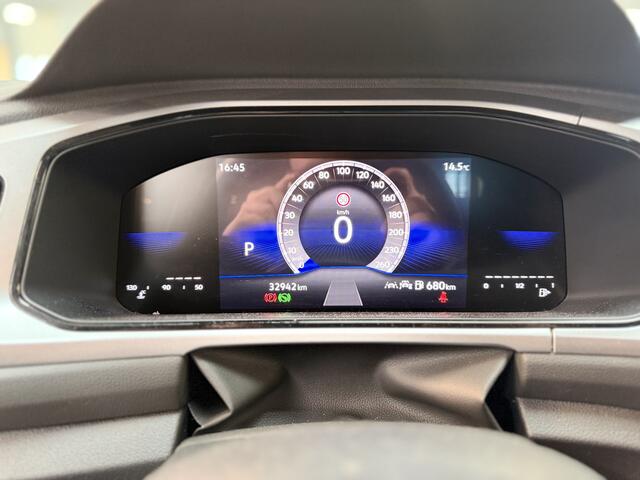Volkswagen T-Roc 1.5 TSI Life Edition | AUTOMAAT | Adapt. Cruise | Clima | Camera | LED | Apple carplay // Android auto | Fabrieksgarantie t/m 03-2029 |