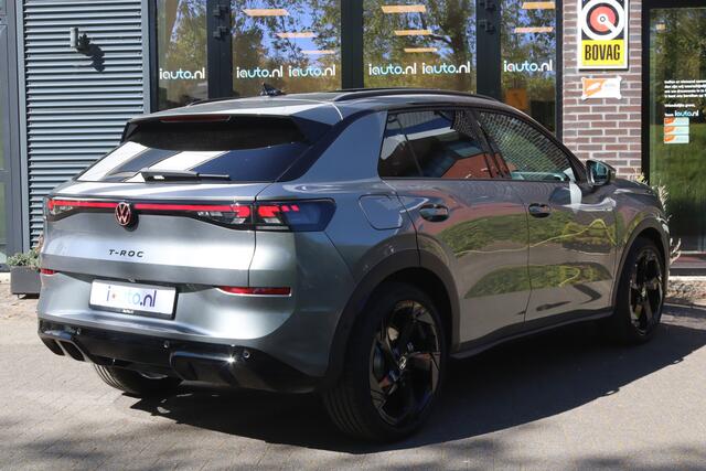 Volkswagen T-Roc 1.5 eTsi R-Line Black Style Pano/IQ.Light/Keyless/Camera/ACC/Elek. klep/20"/Trekhaak wegkl.