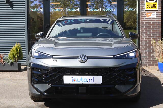 Volkswagen T-Roc 1.5 eTsi R-Line Black Style Pano/IQ.Light/Keyless/Camera/ACC/Elek. klep/20"/Trekhaak wegkl.