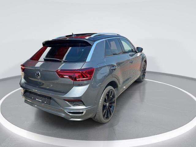 Volkswagen T-Roc 1.5 TSI 150pk DSG R-line · Panoramadak · Camera · Beats Audio · Afneembare Trekhaak · Side Assist · Stoelverwarming · Keyless · Elek. Achterklep ·