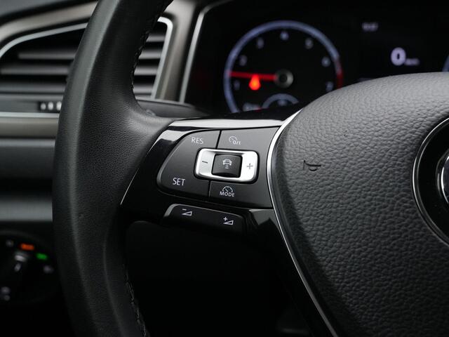 Volkswagen T-Roc 1.0 TSI 115 pk Style | Adaptive Cruise | Navigatie | Parkeersensoren | Carplay