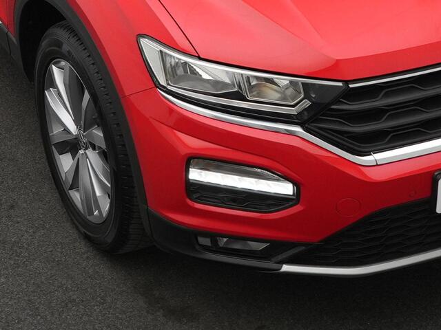 Volkswagen T-Roc 1.0 TSI 115 pk Style | Adaptive Cruise | Navigatie | Parkeersensoren | Carplay