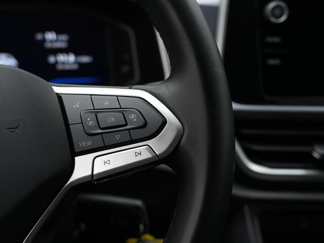 Volkswagen T-Roc 1.5 TSI 150 pk DSG Style | Trekhaak | Stuur-/stoelverwarming | Adaptive Cruise | Navigatie | Parkeersensoren voor/achter