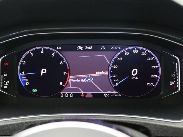 Volkswagen T-Roc 1.5 TSI Sport Business R 150PK DSG Panoramadak, Trekhaak, Keyless, Side Assist, Stoelverwarming, 19" LM Velgen, Elektr. Achterklep, Achteruitrijcamera