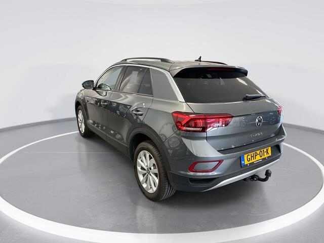 Volkswagen T-Roc 1.5 TSI 150pk DSG Life Edition · Camera · Trekhaak · Navigatie · Apple/Android Car Play · 17'' Inch · Garantie t/m 15-08-2028 of 100.000km