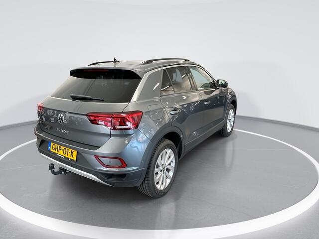 Volkswagen T-Roc 1.5 TSI 150pk DSG Life Edition · Camera · Trekhaak · Navigatie · Apple/Android Car Play · 17'' Inch · Garantie t/m 15-08-2028 of 100.000km