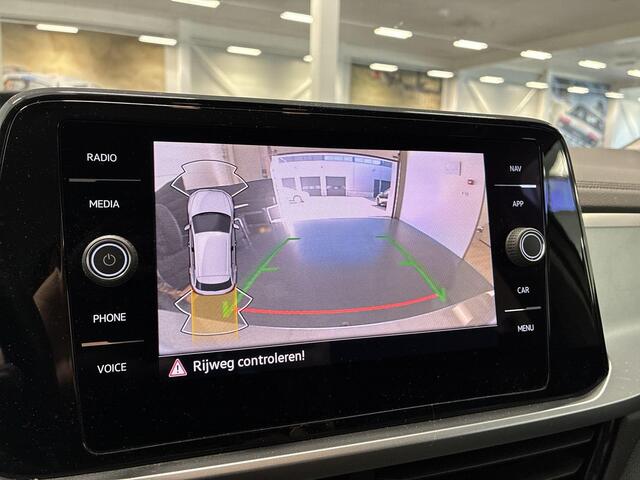 Volkswagen T-Roc 1.5 TSI 150pk DSG Life 75 Edition · Camera · Apple/Android Car Play · Trekhaak · Navigatie · P-Sensoren · Park Assist · 17'' Inch ·