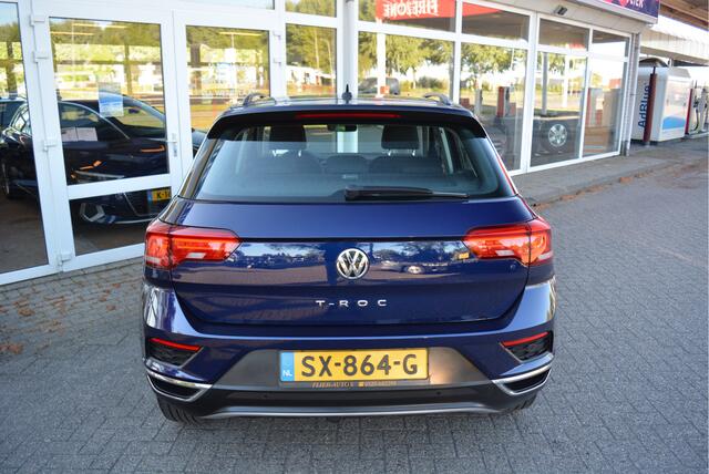 Volkswagen T-Roc 1.5 TSI Style Plus | Adaptive | Afn. Trekhaak | Clima | Led | Orig. NL |
