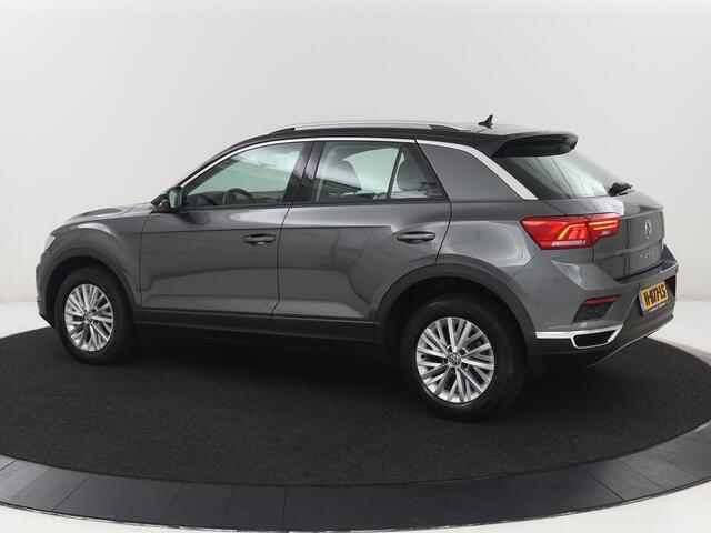 Volkswagen T-Roc 1.5 TSI Style | Trekhaak | Carplay | Adaptive cruise | Navigatie | Climate control | Parkeerhulp | Bluetooth