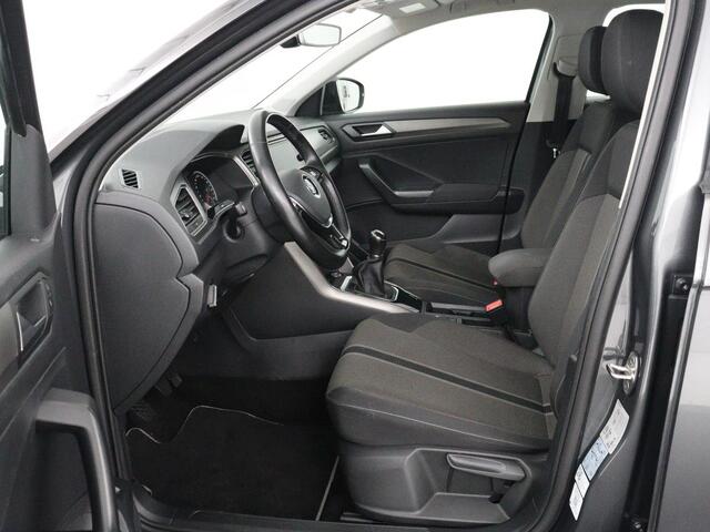 Volkswagen T-Roc 1.5 TSI Style | Trekhaak | Carplay | Adaptive cruise | Navigatie | Climate control | Parkeerhulp | Bluetooth