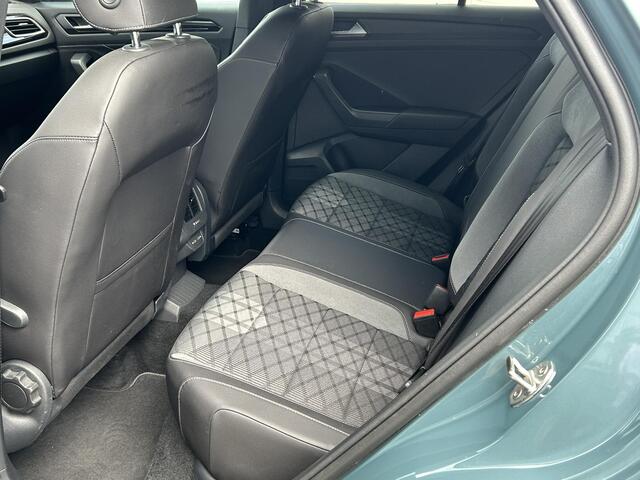 Volkswagen T-Roc 1.5 TSI R-Line Business Automaat | Camera | Virtual Cockpit | Cruise Control |