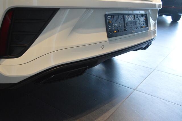 Volkswagen T-Roc Cabrio 1.5 TSI 3X R-LINE Black Style leer camera trekhaak !!