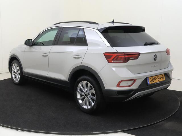 Volkswagen T-Roc 1.0 TSI Life | Keyless | Achteruitrijcamera | Parkeerassistent | CarPlay | Adaptieve cruise control | Elektrisch inklapbare buitenspiegels |
