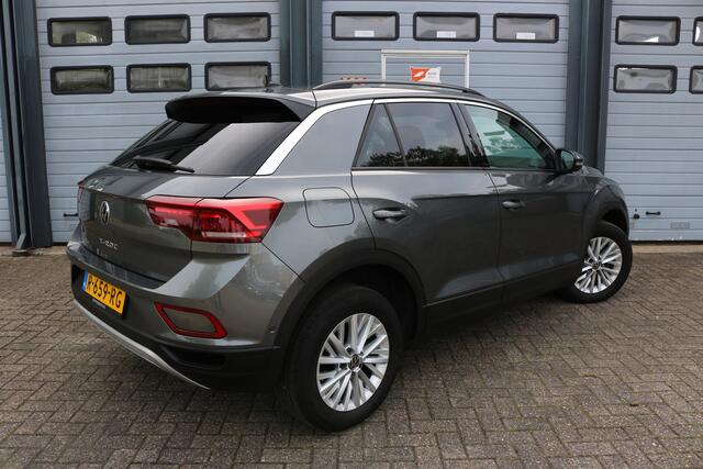 Volkswagen T-Roc 1.0 TSI Life Virtual cockpit Navi Camera Led Privacy glass Bj:2022