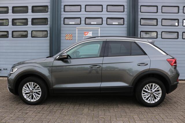 Volkswagen T-Roc 1.0 TSI Life Virtual cockpit Navi Camera Led Privacy glass Bj:2022