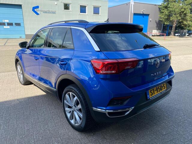 Volkswagen T-Roc 1.0 TSI Style | 115PK | Navigatie | Cruise Control | Park Assist