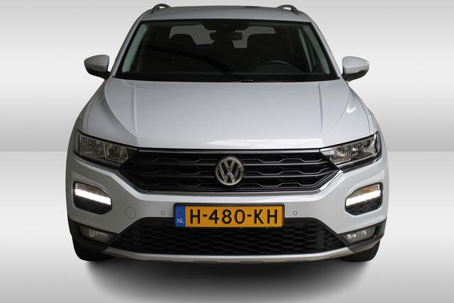 Volkswagen T-Roc 1.5 TSI Style Navigatie | Inklapbare spiegels | Climate Control | Privacy Glass