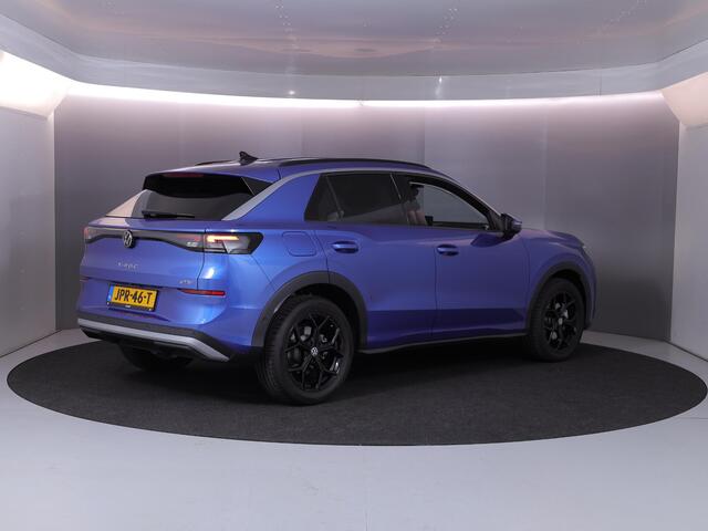 Volkswagen T-Roc Life First Edition 1.5 eTSI 85 kW / 116 PK SUV 7 v DSG | Camera| 18'LM-velgen| verwarmd stuur en stoelen