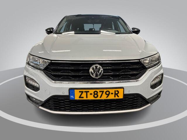 Volkswagen T-Roc 1.5 TSI 150pk DSG Sport · Camera · Apple/Android Car Play · Elek. Achterklep · Stoelverwarming · Cruise Control · Navigatie ·