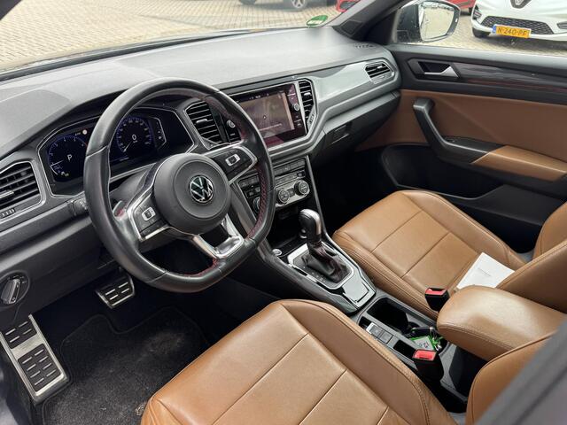 Volkswagen T-Roc 1.5 TSI Sport Business R | Pano | Navigatie | Carplay | Leer |