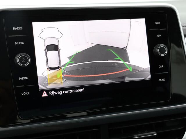 Volkswagen T-Roc 1.5 TSI 150pk DSG Style · Camera · Dodehoeksensor · Apple/Android Car Play · Navigatie · Stuur & Stoelverwarming · 17'' Inch ·